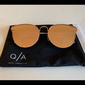 Quay pink mirrored sunglasses